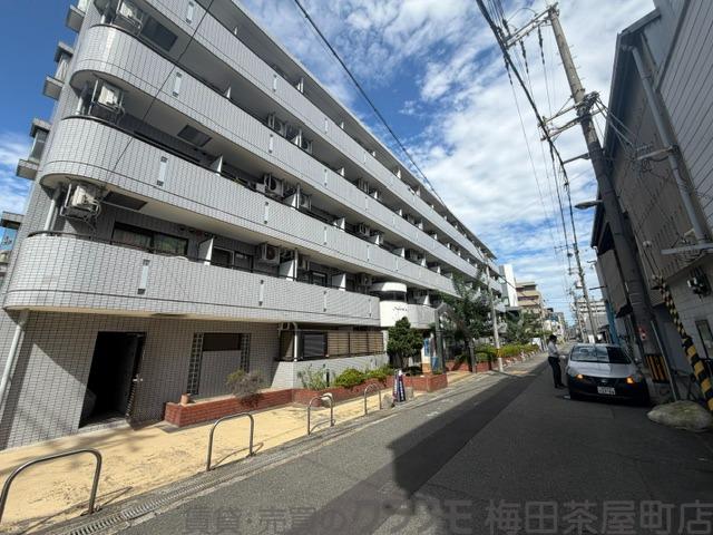 2/30 外観