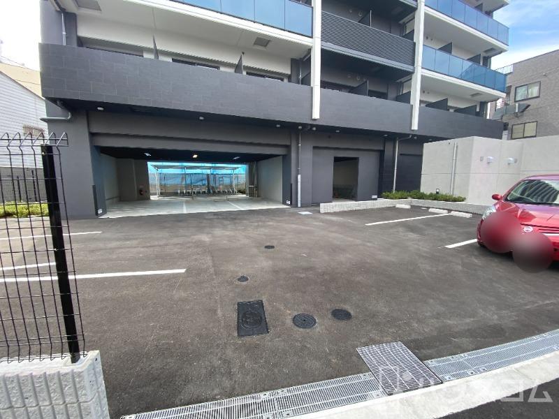 22/26 駐車場