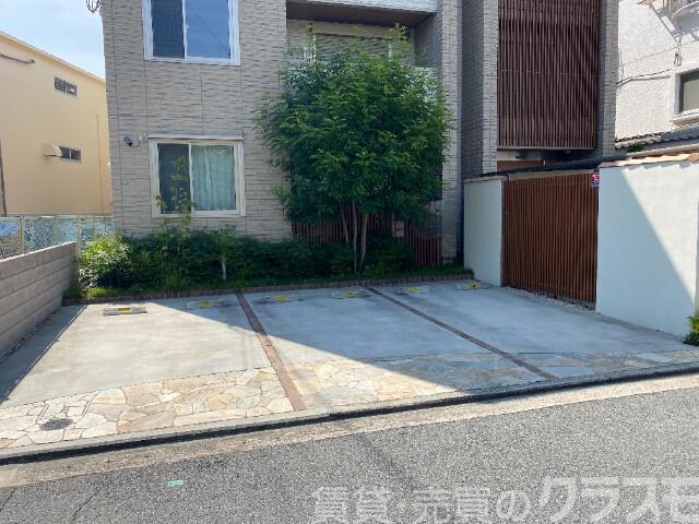 22/30 駐車場