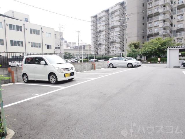 26/30 駐車場