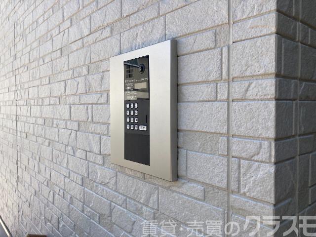 21/26 エントランス