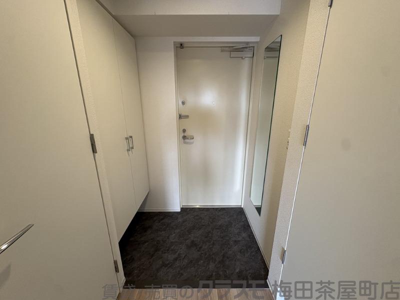 16/30 玄関