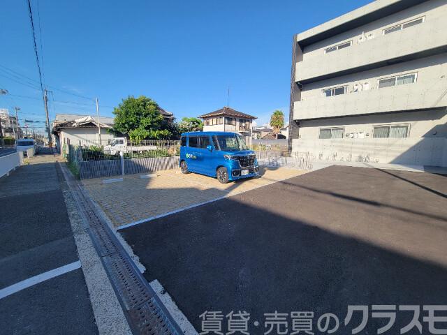 22/30 駐車場