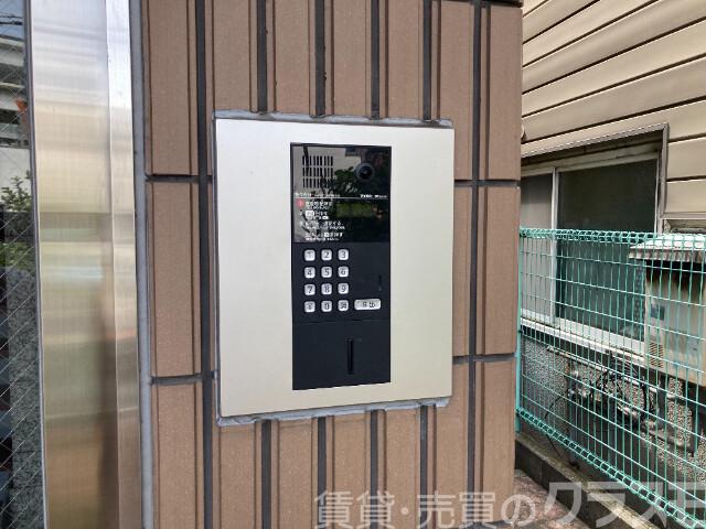 20/30 エントランス