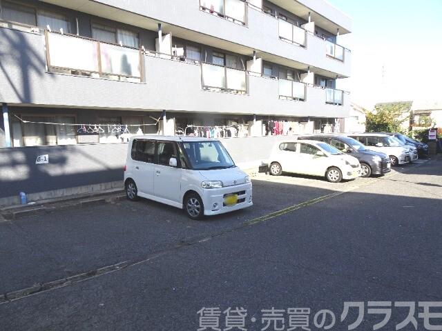 17/22 駐車場