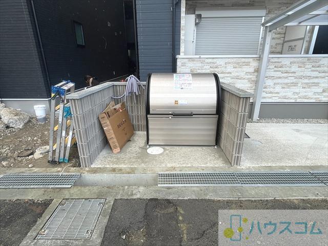 27/30 駐車場