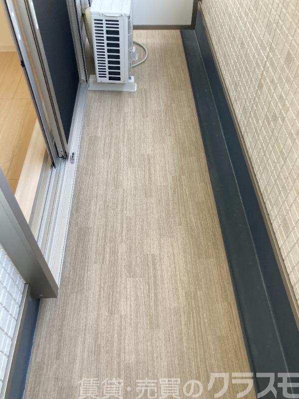 15/28 バルコニー