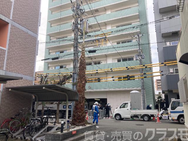21/26 エントランス