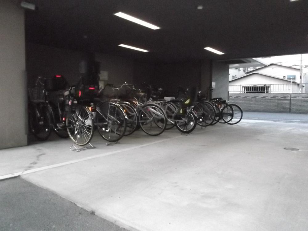 25/30 駐車場