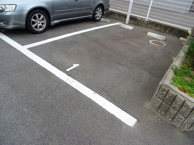 22/30 駐車場