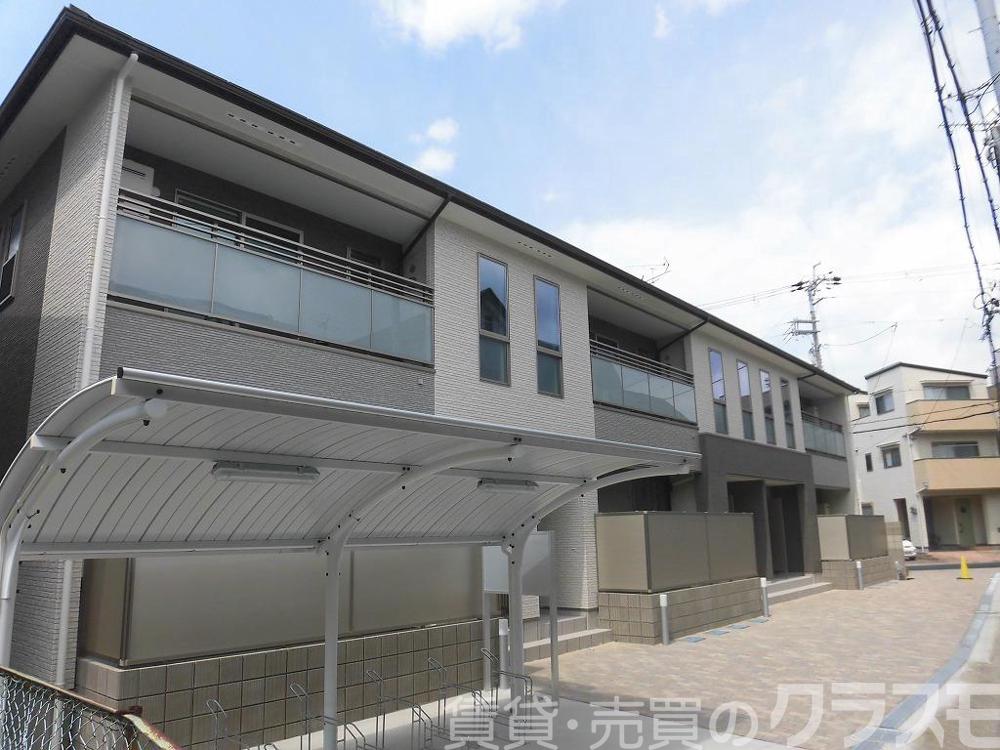 22/25 エントランス