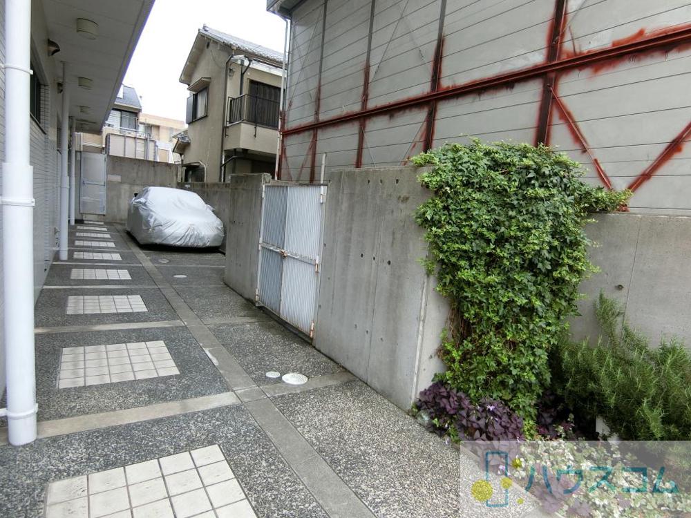 26/30 駐車場