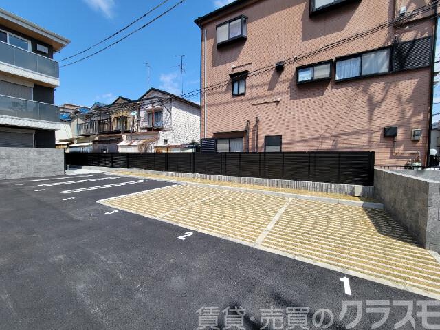 23/30 駐車場