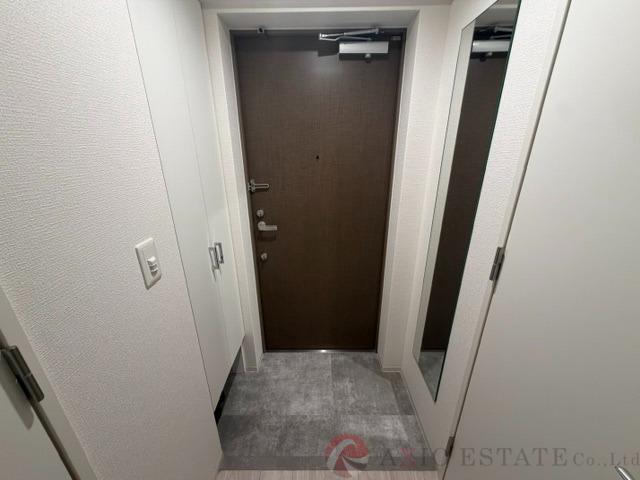16/30 玄関
