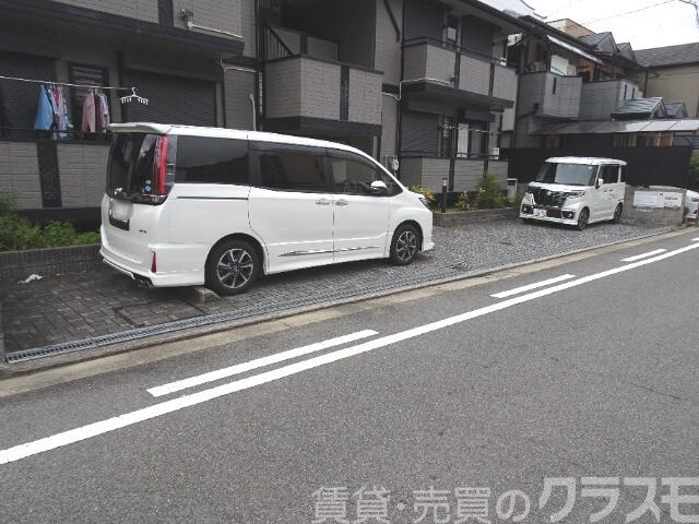 2/7 駐車場