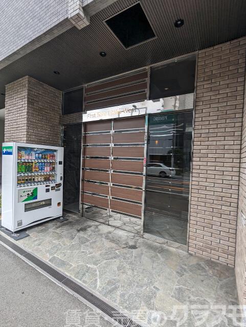 21/23 エントランス