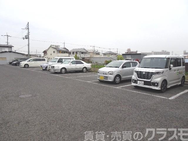 17/25 駐車場