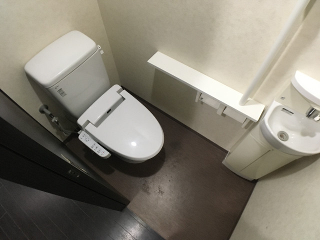 16/30 トイレ