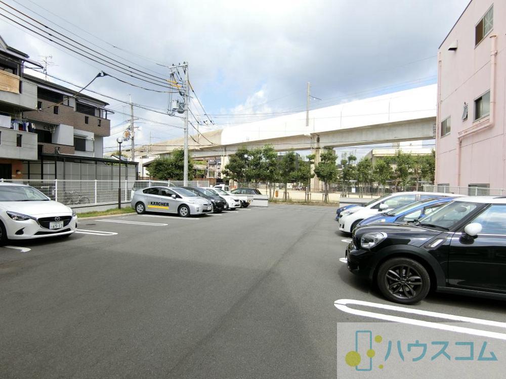 26/30 駐車場