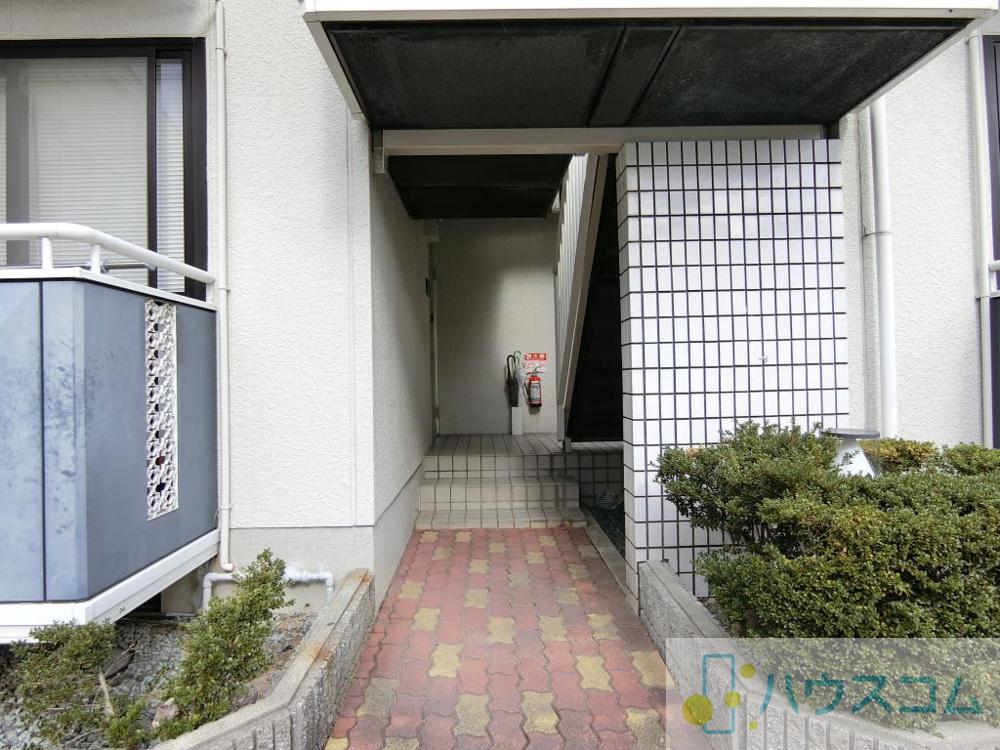 25/30 エントランス