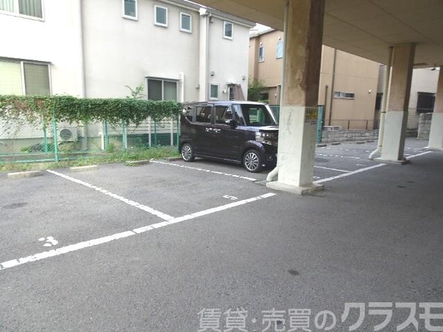 2/7 駐車場