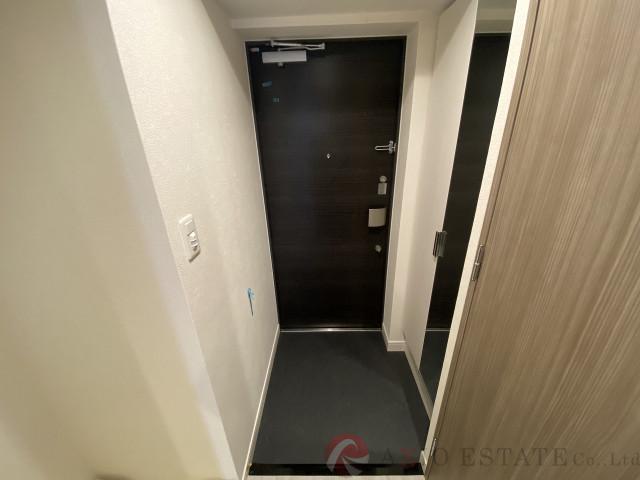 14/30 玄関