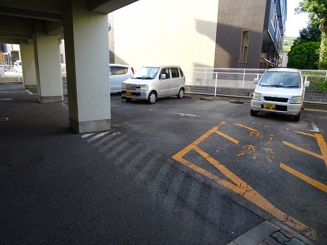 22/29 駐車場