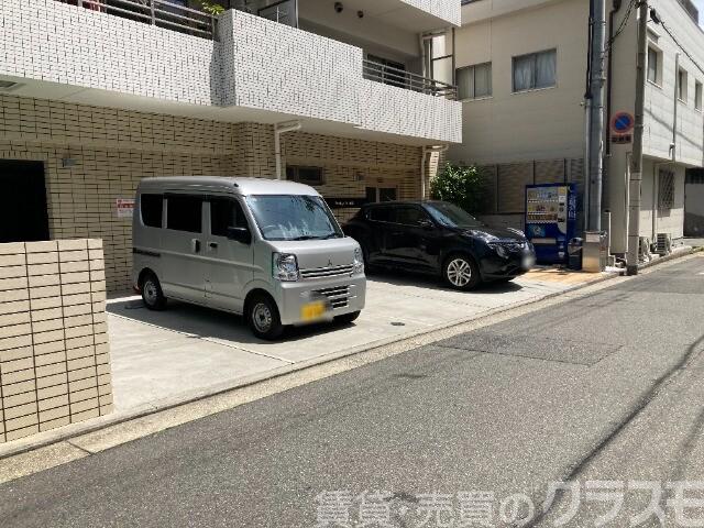 22/30 駐車場