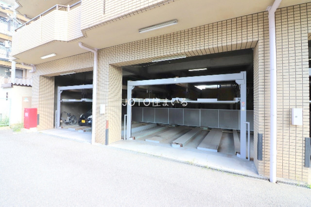18/24 駐車場