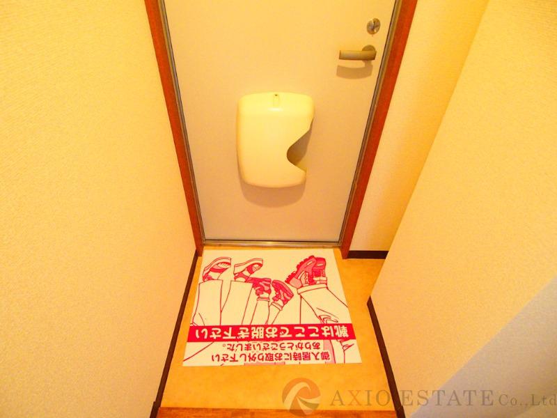 16/30 玄関
