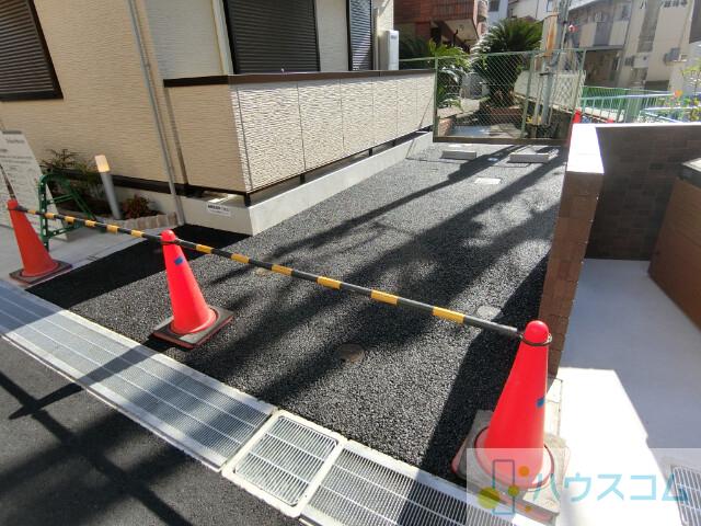 23/30 駐車場
