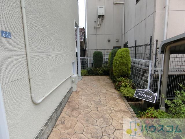 26/30 エントランス