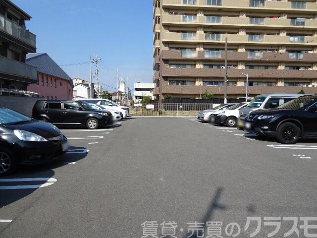 2/7 駐車場