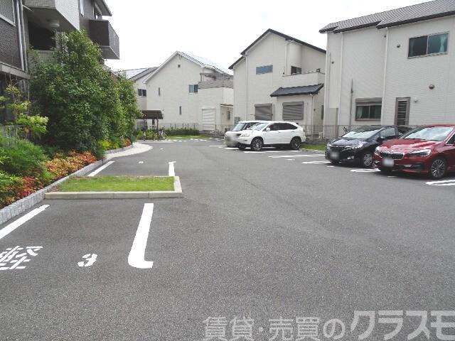 21/30 駐車場