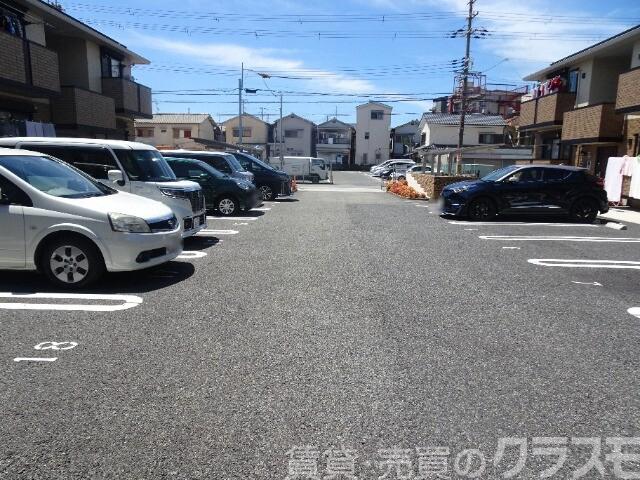 22/30 駐車場