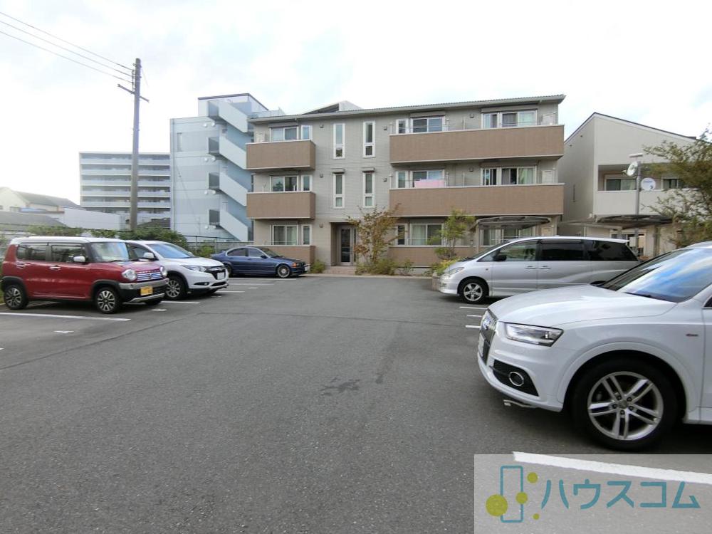 26/27 駐車場