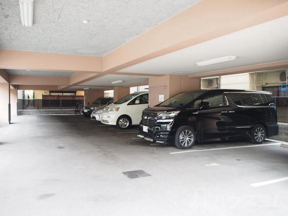 2/7 駐車場