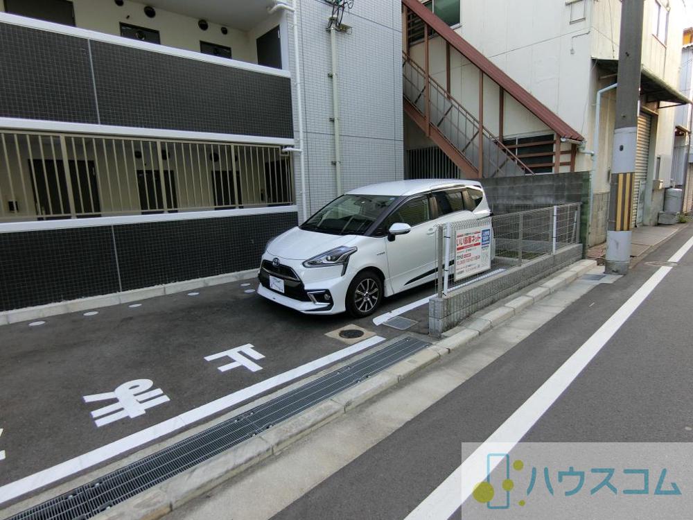 27/29 駐車場