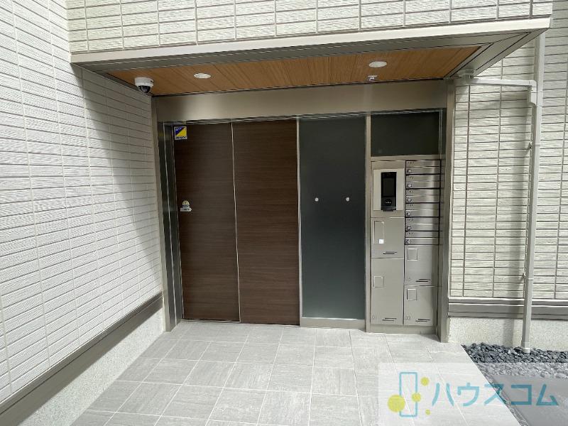 25/30 エントランス