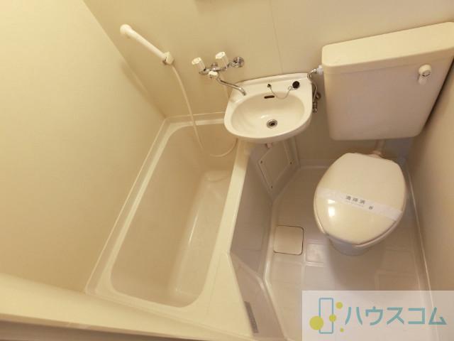 13/30 浴室