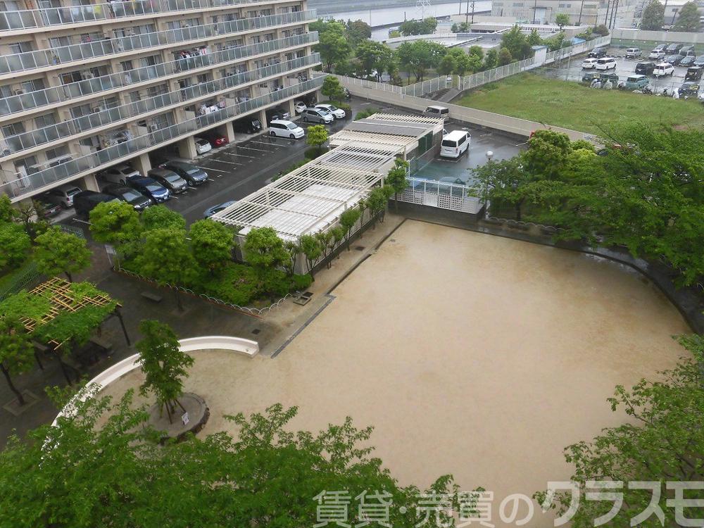 21/25 駐車場