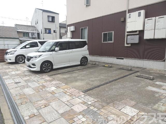 2/13 駐車場
