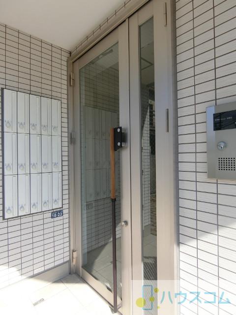 23/25 エントランス