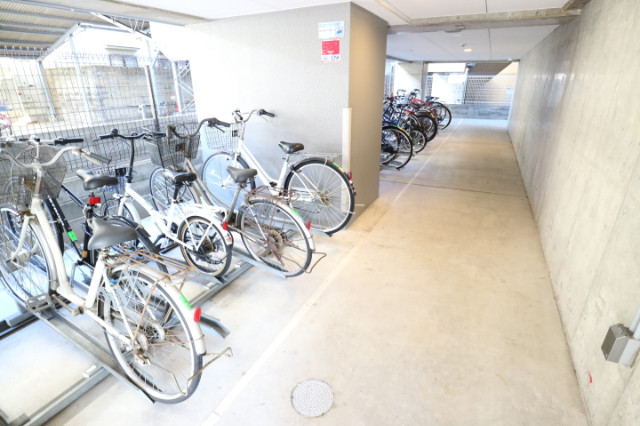 25/30 駐車場