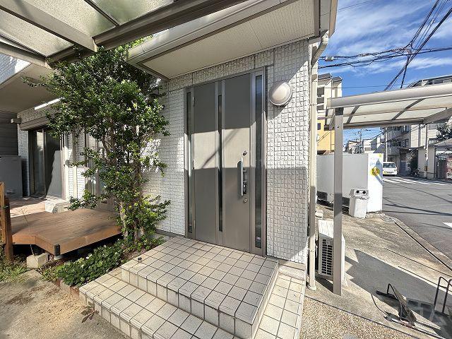 2/4 エントランス