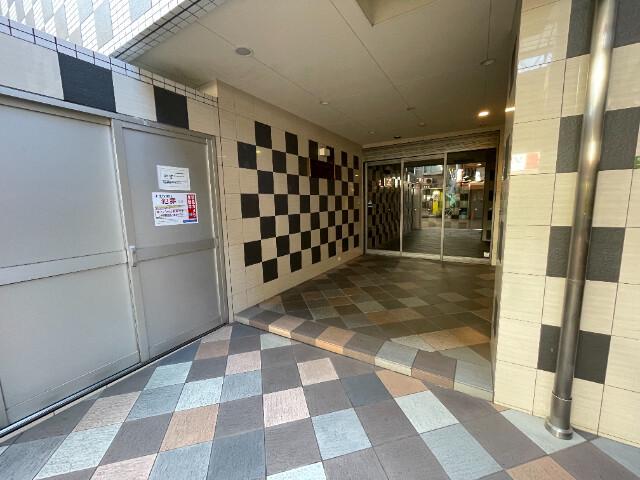 20/26 エントランス