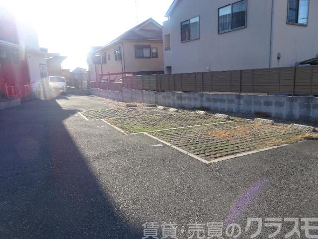 21/26 駐車場