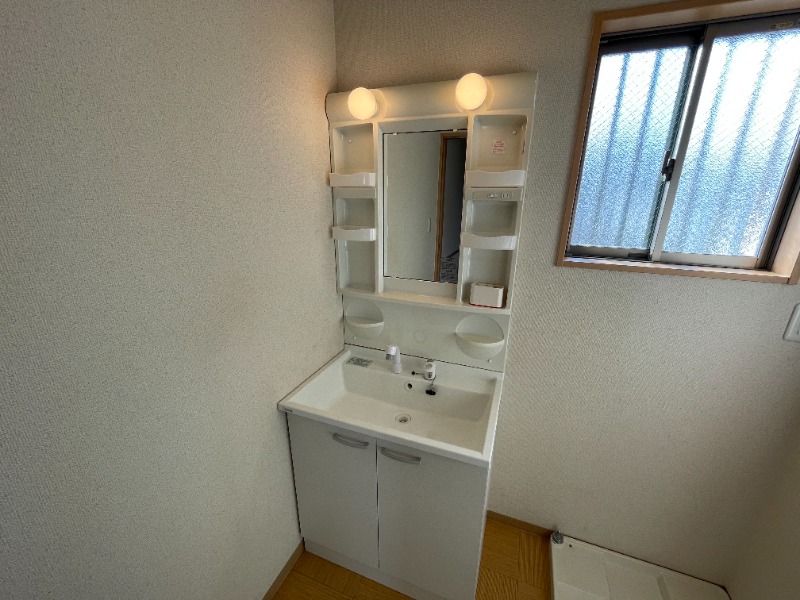 13/28 洗面