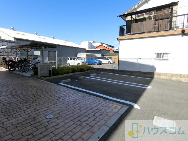 26/30 駐車場