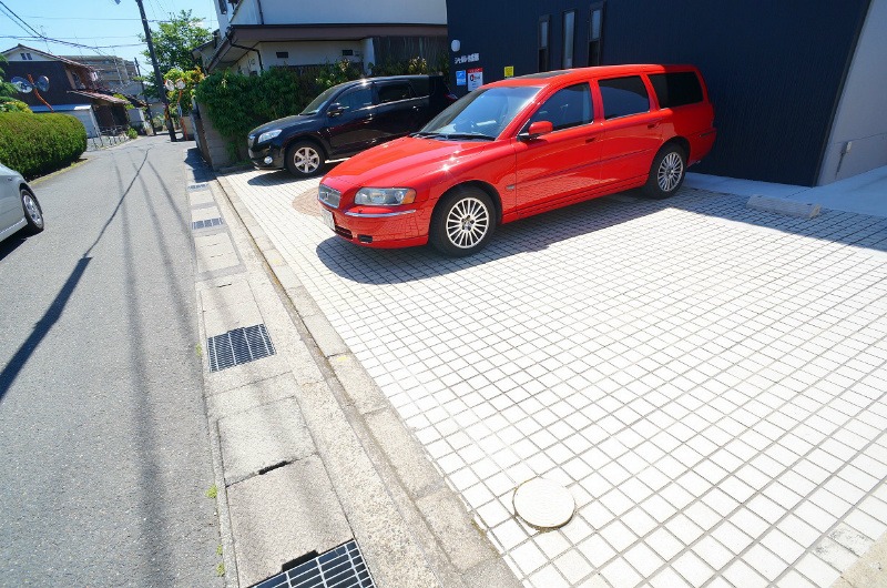 2/3 駐車場